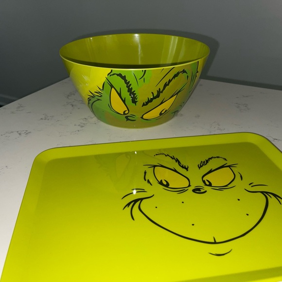 The Grinch Christmas pancake breakfast set ~ NWT - Picture 4 of 4